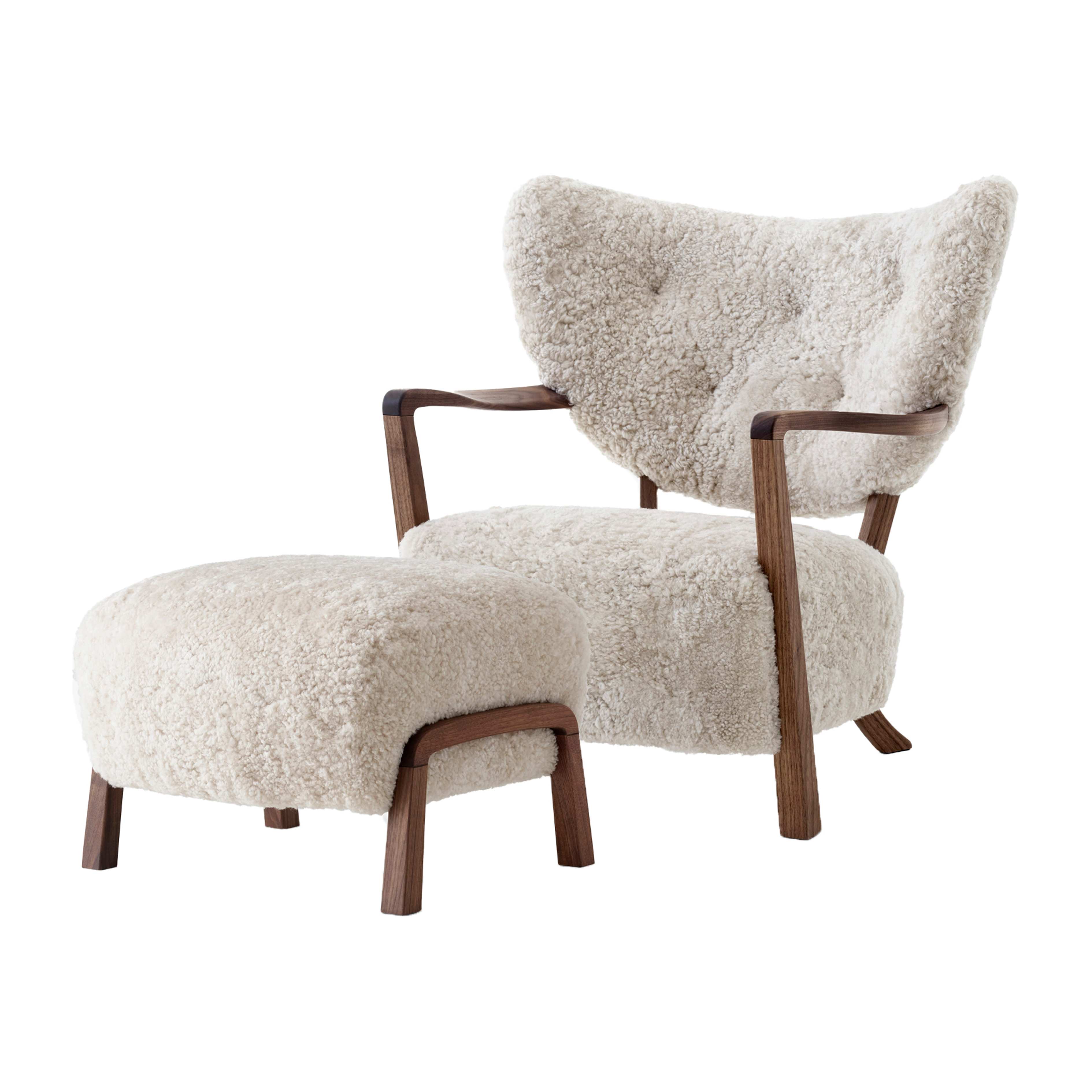 Wulff Lounge Chair ATD2 fåtölj inkl. pouf ATD3, Oljad valnöt-Moonlight – &Tradition – beige lounge chairs