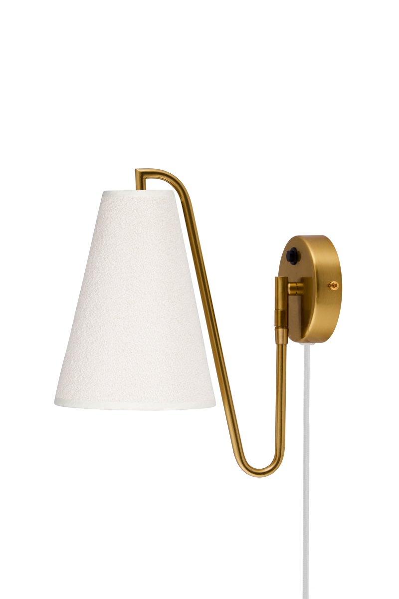 Lou 28cm vägglampa – Globen Lighting – bouclé fabric (white, brushed brass wall lamps
