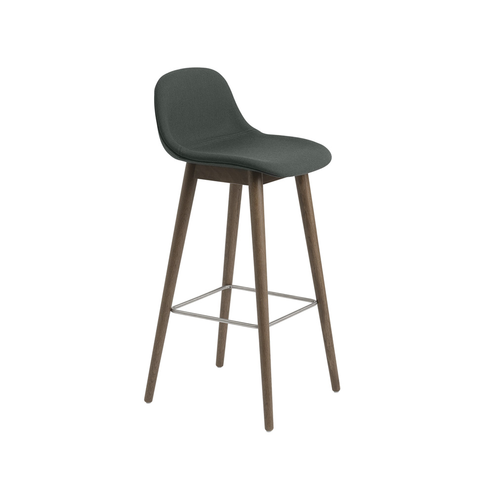 Fiber barstol med ryggstöd 65 cm, Twill weave 990 dark green-brunbetsade ekben – Muuto – grön bar stools